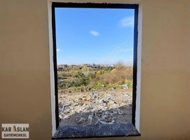 Başiskele Fatih'te 3+1 Satılık Bahçe Kullanımlı Geniş Daire