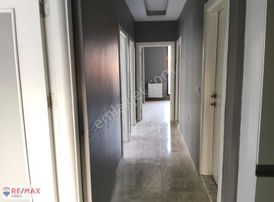 Remax Area'dan Site İçi 3+1 Kiralık Daire