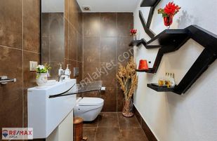 Remax Area Dan Balat Site İçi Eşyalı Kiralık 3+1 Bahçeli Daire