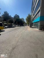 Selçukbey Caddesinde Konat Apartmanı Altı 100 M2 Kiralık Dükkan,