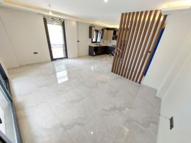 Akçay Yenimahalle'de,plaja 100 M, Ultra Lüks Tripleks 3+1 Villa