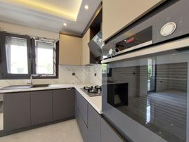 Akçay Yenimahalle'de,plaja 100 M, Ultra Lüks Tripleks 3+1 Villa