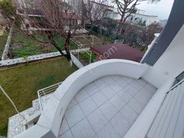 Sg'den,geniş Bahçeli Masrafsız Doğalgazlı Ön Cephe 3+1 Villa