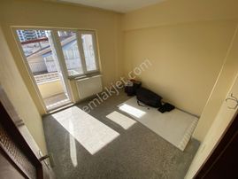 Sanatoryum Eğitim Araştırma Yakını Üst Kat 3+1 Satılık Daire