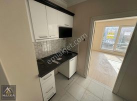 Marka'dan Atakent Cadde Üzeri 1+1 Kiralık Daire