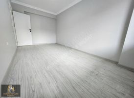 Satılık 2+1 Ön Cephe Kot 1 Daire