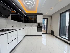 Öz'maşallah.dan Cadde Okullar Yanı Geniş Sıfır 3+1 Daire,,,