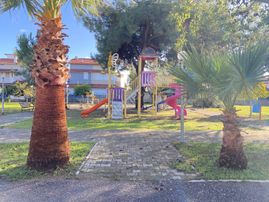 Ürkmez Bengiler De En İyi Lokasyon Ve Deniz Tarafında 1+1 Bahçeli Daire