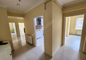 Karapürcekte Birinci Kat Konumunda 3+1 Satılık Yuksek Giriş