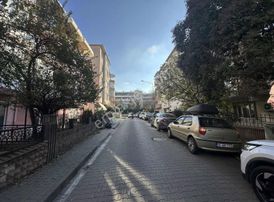 **yeni Mahalle Kiralık 2+1 Merkezi Konum**