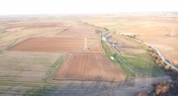 **hamitabat Bağ Evlerinin Yanı Satılık 4.000 M2 Arazi**