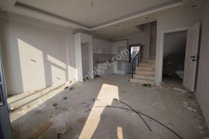 Sakarya Kocaali De Denizin Kenarında, Şık Ve Bahçeli 3+1 Villa!"