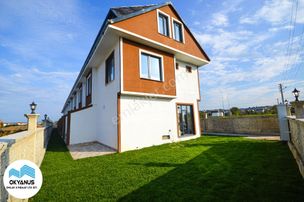 Sakarya Kocaali De Denizin Kenarında, Şık Ve Bahçeli 3+1 Villa!"