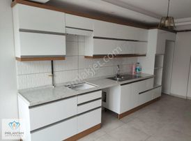 Balıkesir Altıeylül Gop Mh Şehir Hst Yanı 3+1 Arakat Pırlantam G