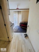 Ahatlı'da Üni'ye 30dk Katta Balkonlu Temiz Daire 18.000tl