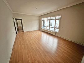 Tıp Fakültesi Cadde Yakınında Katta Yapılı 3+1 Kiralık Daire