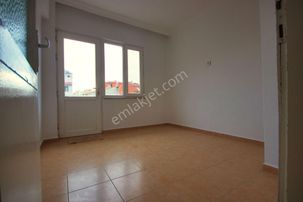 Aktif'ten Edremit'te Çift Cepheli Ayrı Mutfaklı Geniş 2+1 Daire