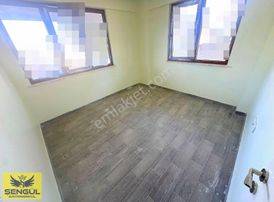 Şengül Gayrimenkul'den Çakmakta 1+1 Araç Takaslı Apart