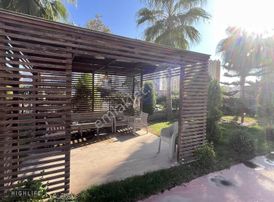 1+1 Deniz Manzaralı Lüks Daire Plaja 150 M