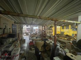 Meydan Kavağında Sağlık Ocağı Ve İlk/ortaokul Yanı Dükkan