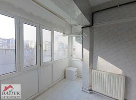 Aşağı Öveçler'de 4. Cadde Yakını, Otoparklı, Teraslı 5+1 Ofis