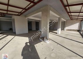 180 M2 Net Kullanım,300 M2 Depo Alanlı, Asansörlü Kiralık Dükkan
