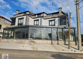 180 M2 Net Kullanım,300 M2 Depo Alanlı, Asansörlü Kiralık Dükkan