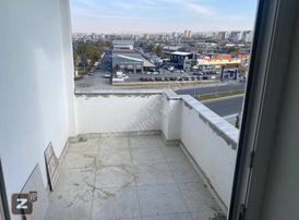 Yıldızevler Mahallesinde Satılık 3+1 Daire