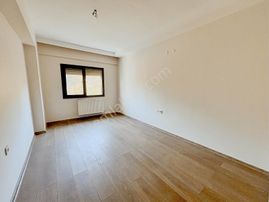 Menemen Egekent-2'de Havuzlu Site İçerisinde Kiralık 3+1 Daire