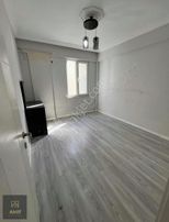 Ofm Hastanesi Yakını Mitatpaşa Cad Üzeri Arakat 110m2 2+1