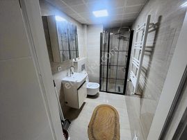 İncek Emlak'tan Sıfır Eşyalı Manzaralı Geniş 1+1 Kiralık