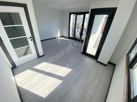 Focus'tan Metro Ve E-5 Yakın,sıfır,iskanlı,geniş,a.otoparklı,3+1