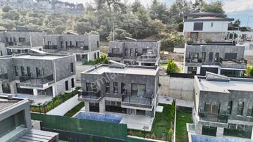 Kuşadası Satılık Soğucakta Özel Havuzlu Müstakil