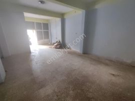 Cadde Üzeri 130 M2 Kiralık İşyeri - Dükkan