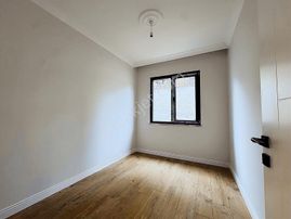 Net"denstasyon Caddesi Yakını 2+1 95m2 Lüks Bahçe Katı