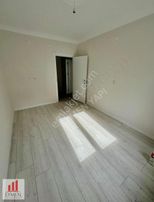 Eymen Yapı-mimarsinan'da Geniş Yüksek Giriş 3+1 Daire