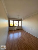 Hükümet Binası Merkez Meydan Manzaralı Kiralık 1+1