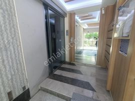 Anadolu Caddesi Yakını Site İçerisinde Geniş 2+1 Lüks Ara Kat