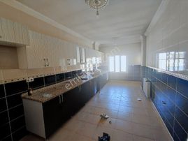 Acar Emlaktan 8 Mart Mah Mardinyolu Mevkkinde 3+1 165m2 Daire