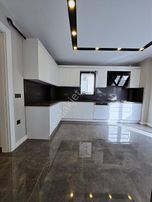 Emlak Konutları 4+1 400m2 Müstakil Satılık Villa !!