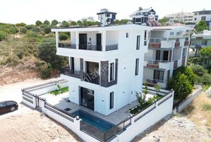 Emsalsiz & Full Deniz Manzaralı & 3+1 Tam Müstakil Villa