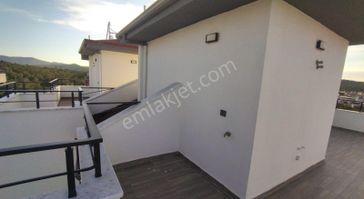 Rw Nefes'ten Pelitköy'de 3+1 Teraslı Körfez Manzaralı İkiz Villa