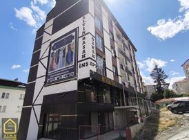 Sima Emlaktan Merkezde Sıfır 3 Banyolu Kiralık 4+1 Daire