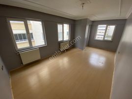 Nilüfer Ertuğrul’da Site İçi Köşe Konum Ara Kat – 3+1 Kiralık Daire