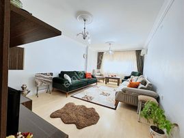 Yeni Mahallede Asansörlü 3+1 Cadde Üzeri Ara Kat Fırsatı