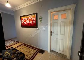 Avsallar Merkezinde Deniz Manzaralı Satılık 2+1 Eşyalı Düz Daire