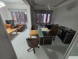 27 Mayıs Vatan Caddesınde Içı Tamamen Yenılenmış Ofıs Olarak Kullanıma Uygun Satılık Daıre