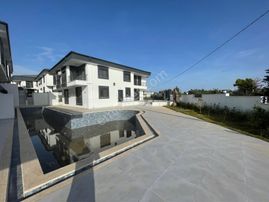 ❗️site İçerisinde Havuzlu 3+1 Villa❗️