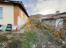 Çay İlçemiz Eber Kasabasında Müstakil Satılık Ev