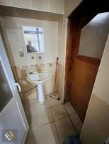 Bolvadin İlçemiz Yakupşevkipaşa Mahellesinde Komple Satılık Bina